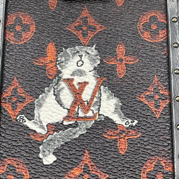 Louis Vuitton x Grace Coddington Catogram Eye Trunk IPhone Case Collector’s Rare - Picture 6 of 16